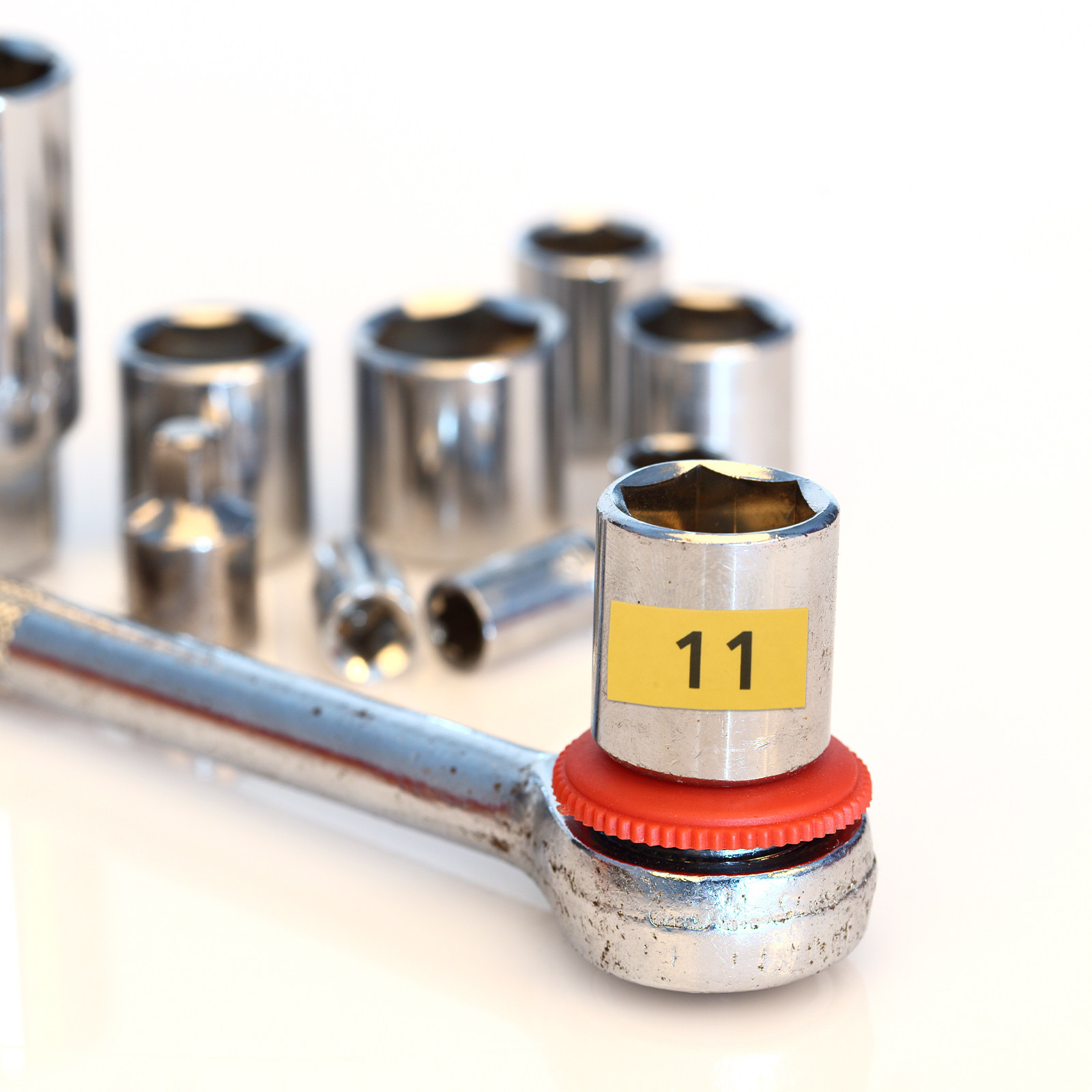 20Sheets Socket Wrench Sticker - огляд і ціна Workshop Tools Organizer